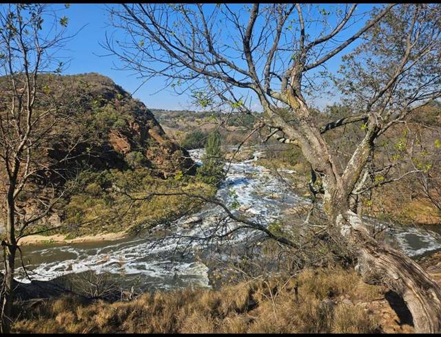 LAND FOR SALE IN LANSERIA
